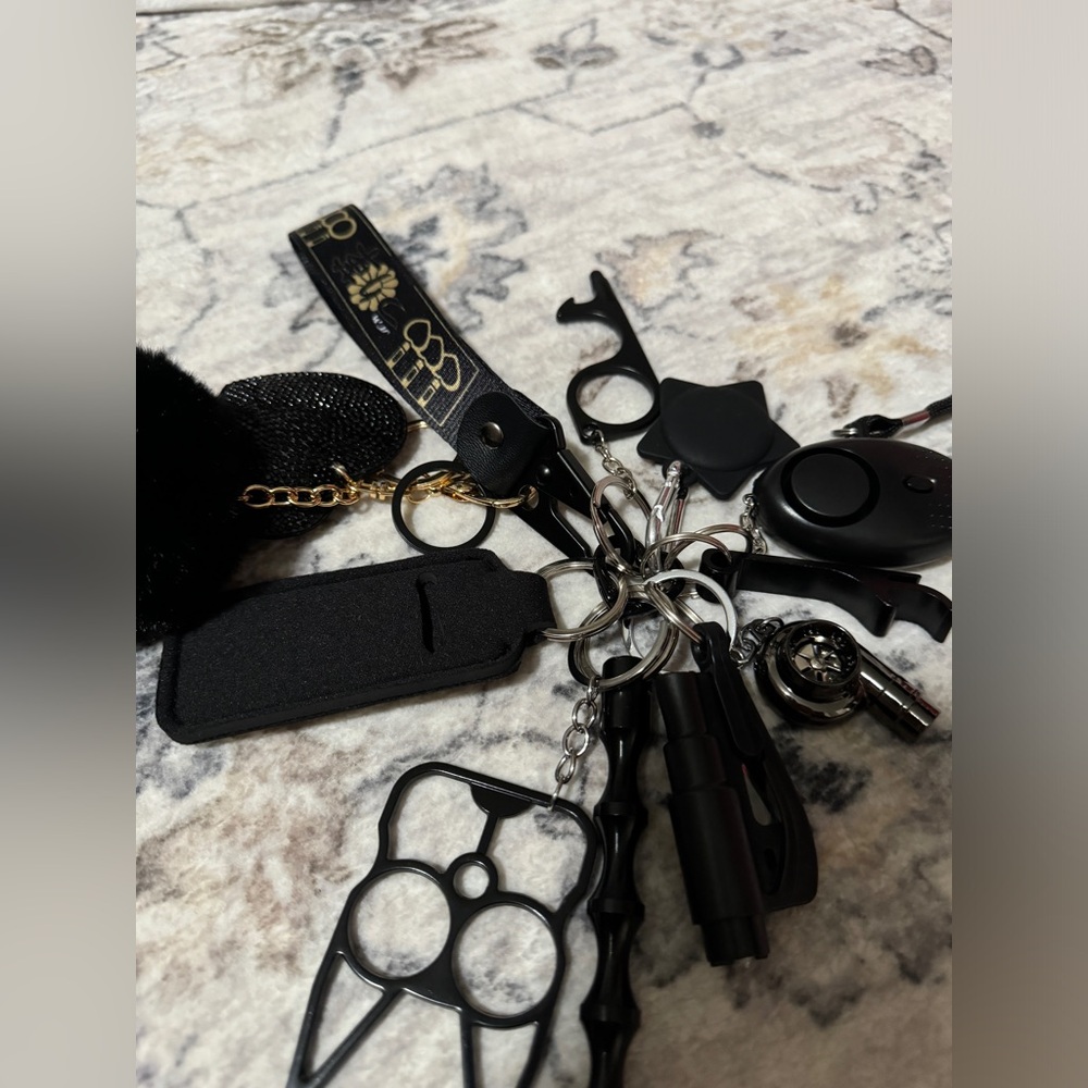 14 Piece Self Help/Aid Custom Keychain - Black